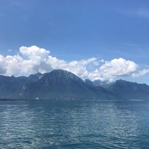 Meet your Posher, Menaic